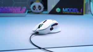 Glorious Model i matte white Gaming Mouse